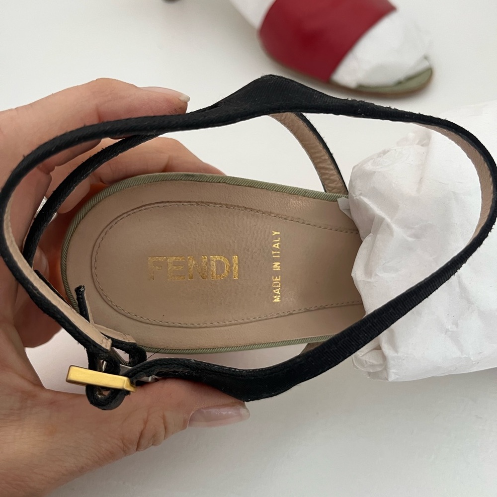 Fendi Women's Red and Black Sandals - Picture 8 of 11